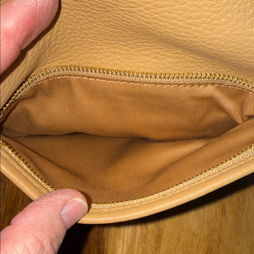 NWOT Fossil Preston Tan Leather Small Crossbody Bag - Picture 4 of 10